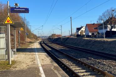 Der Bahnhalt in Wörnitzstein.