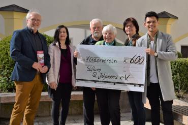 Spendenübergabe Familie Wild an Stiftung St. Johannes