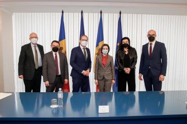 Alexander Radwan MdB, Ulrich Lange MdB, Alexander Dobrindt MdB, Staatspräsidentin Maia Sandu, Dorothee Bär MdB, Michael Kießling MdB