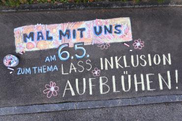 Straßenmalkreide-Aktion Lass Inklusion aufblühen