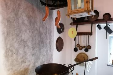 Zu sehen ist die Station 5 der Oster-Rallye des Donauwörther Heimatmuseum. 