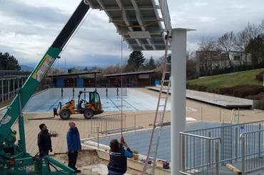 Das Bild zeigt den neuen Sprungturm des Nördlinger Freibads.