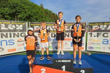 Nina Mayer, Daniel Weiland, Joel Westphal, Julia Weiland