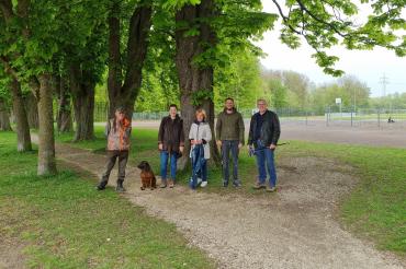Das Bild zeigt die Flursäuberungsaktion in Rain.