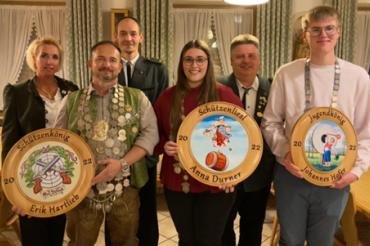 Das Bild zeigt von links Sandrine Lajoie-Bautz, Erik Hartlieb, Matthias Herb, Anna Durner, Armin Durner und Johannes Hofer