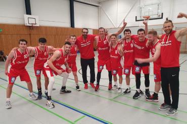 Das Bild zeigt das Männerbasketballteam des TSV Nördlingen.