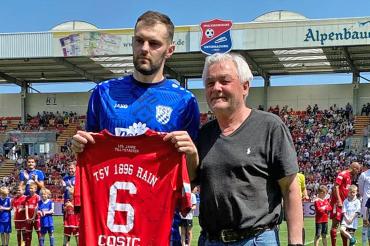 Zu sehen sind Marko Cosic und Alexander Schroder.