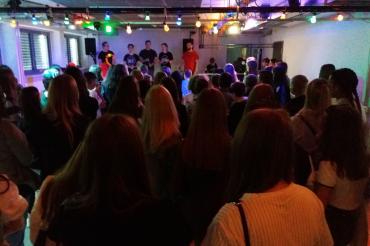 Das Bild zeigt die U16 Disko im Juze Donauwörth.