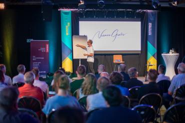 Das Bild zeigt Keynote Speaker Norman Gräter.