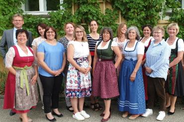 Gruppenfoto der Absolventinnen der Landwirtschaftsschule Nördlingen. 