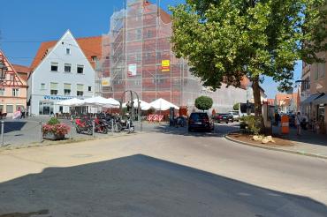 Das Bild zeigt den Kreuzungsbereich Drehergasse/Deininger Straße.