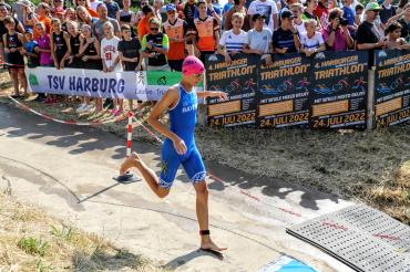 Stadionstimmung beim Harburger Triathlon. 