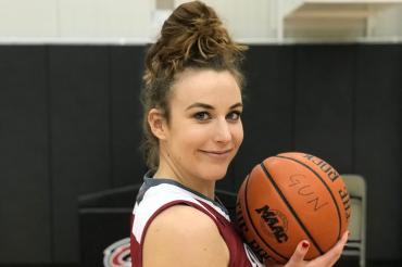 Zu sehen ist Lea Favre. 