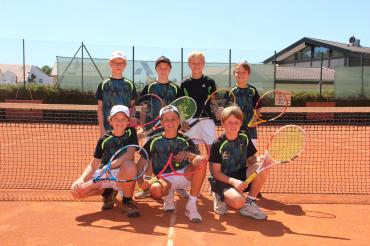 Das Foto zeigt das Team der Bambinis der TC Rot-Weiß Rain.