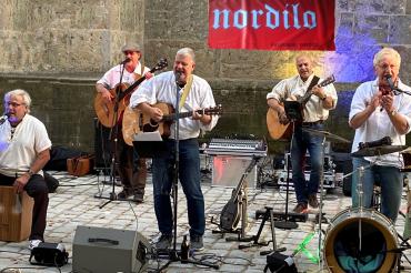 Das Bild zeigt die Band Nordilo.