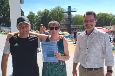 Im Bild von links: Robert und Ruth Zausinger, Oberbürgermeister Jürgen Sorré