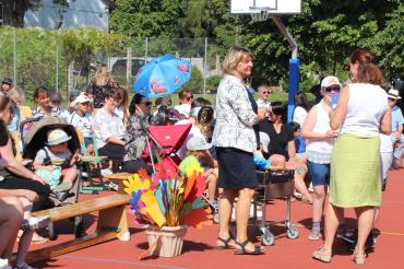 Das Bild zeigt Gabi Allgayer-Pfaff (mittig) bei der Verabschiedungsfeier