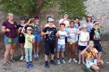 Gruppenbild vom Ferienprogramm im Erlebnisgarten der Lebenshilfe