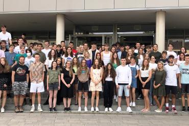 Das Bild zeigt die Teilnehmer*innen am Sozialpraktikum 2022.