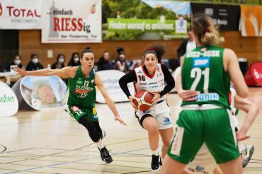 So konzentriert und fokussiert wie Anissa Pounds (Bildmitte beim Spiel gegen Keltern letzte Saison) möchten Fans und Verantwortliche das Eigner Angels Team am kommenden Wochenende beim Angels-Cup in der Hermann– Keßle –Halle sehen. 