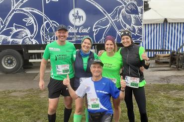 Das Bild zeigt: Hinten von links, Stefan Kirchner, Susanne Vierkorn, Ilona Hollndonner und Brigitte Erdle, vorne Hans Niederhuber  