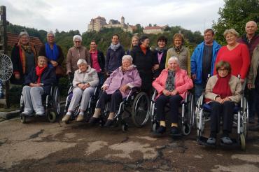 Die Diakonie zu Besuch bei der Ausstellung der Harburger Fotofreunde