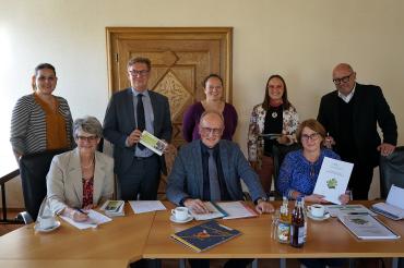 Teilnehmende am runden Tisch Nachhaltigkeitsthemen an Schulen