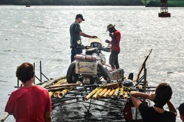 Über eine abenteuerliche Reise geht es im Film „Verloren im Pazifik"