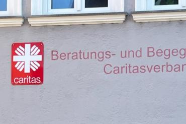 Das Bild zeigt das Gebäude der Caritas.