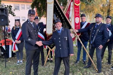 Feuerwehr Munningen beim Patenbitten