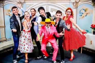 Das Bild zeigt ein Gruppenfoto 