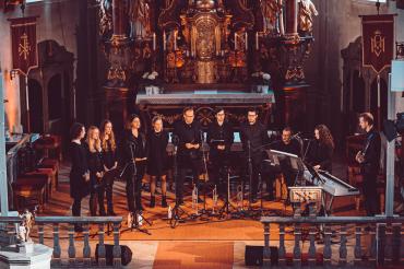 Das Bild zeigt den Heartchor