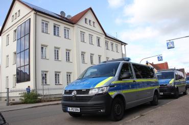 Am vergangenen Donnerstagvormittag wurde eine 24-jähriger Mann tot in einer Oettinger Asylunterkunft gefunden. 