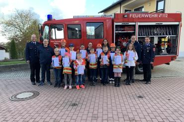 Kinderfeuerwehr Ausbildung in Rögling.