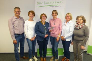 BBV Geschäftsführer Michael Stiller, Evi Wenninger, Kreisbäuerin Nicole Binger, Michaela Rein, Monika Gastl, Inge Leinfelder 