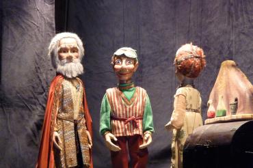 Ein Puppentheater.