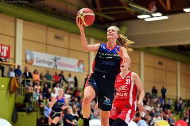 Co-Kapitänin Elina Kosmikies.