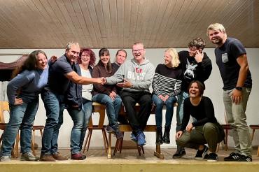 Das Bild zeigt die Theaterspieler.