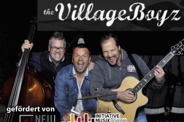 Im Bild sind the Village Boyz zu sehen.
