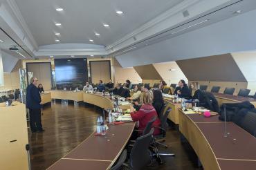 Im Sitzungssaal des Landratsamtes Donau-Ries fand kürzlich das erste Treffen der Begleitgremien Seniorenpolitisches Gesamtkonzept und Aktionsplan Inklusion statt.