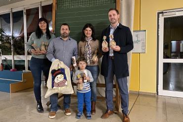 v.l: Ursula Weissgerber-Gräf (2. Vorsitzende EB), Matthias Braun (1. Vorsitzender EB), Birgit Leinfelder mit Sohn (Autohaus Leinfelder), Matthias Hoinle (Steuerkanzlei Hoinle).