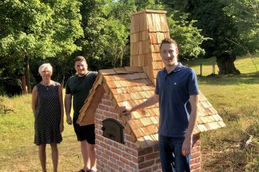 Hexenofen nach Aufbau am Harburger Märchenweg 