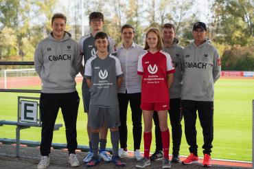 Die Vermögensberatung Donauwörth sponsort Trikotsätze.