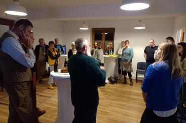 Mitglieder der Harburger Ateliergespräche zu Gast beim CoachingZentrum.donauries.