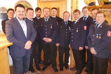 Das Bild zeigt die ehrungen bei der FFW Mauren