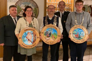 v.l.n.r: 1. Schützenmeister Armin Durner, Ramona Ziegelmeir, Peter Nier, 1. Sportwart Matthias Herb, Johannes Hofer