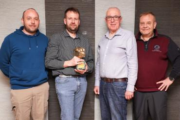 Auf dem Foto von links nach rechts: Marco Kienzle (Platz 3), Michael Walter (Fotograf des Jahres), Heinrich Seiler (Platz 2) Thomas Schneid (1.Vorsitzender).