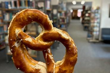 Brezel, Stadtbibliothek Donauwörth