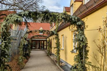 Das Bild zeigt den Kindergarten Schneegarten in Donauwörth.