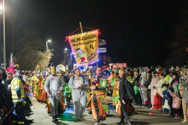 Das Bild zeigt den Bäumenheimer Nachtumzug 2023.